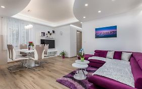Apartment R & Z-Brand New Family Apartment With A Spacious Yard